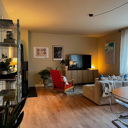 Sentral Og Lun Leilighet I *